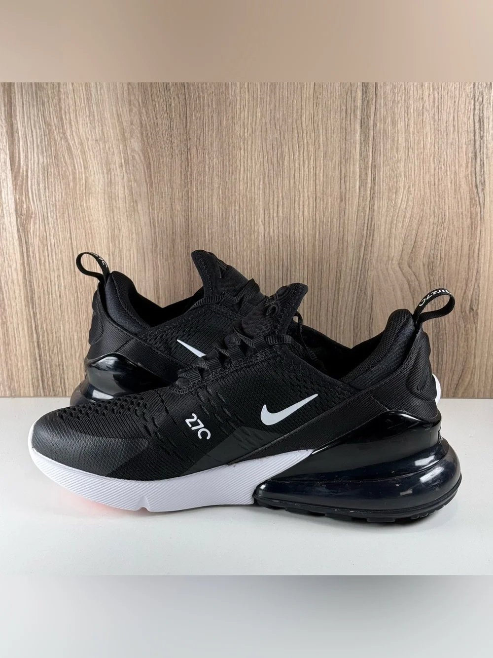 Nike Air Max 270 Black/White Anthracite 943345-001 GS Size 7Y / Women’s Size 8.5